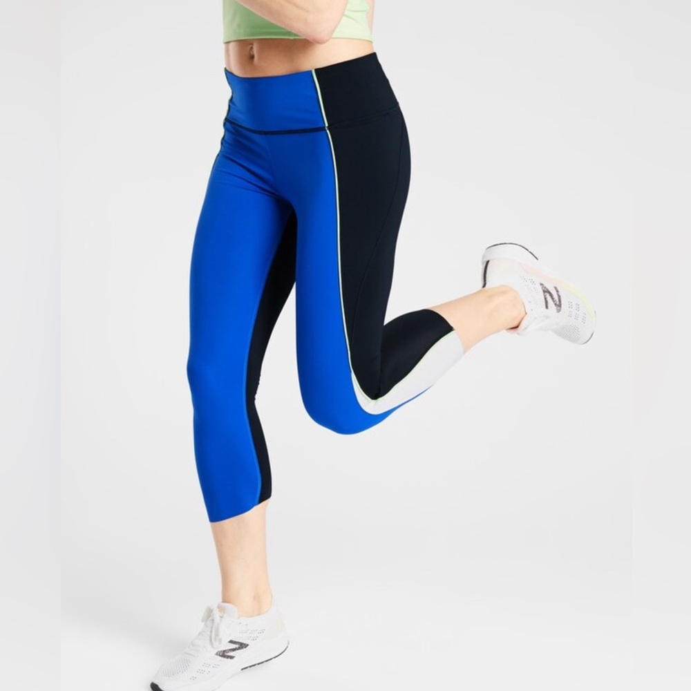 Athleta Velocity Stash Pocket Colorblock Capri - Tanzanite Blue